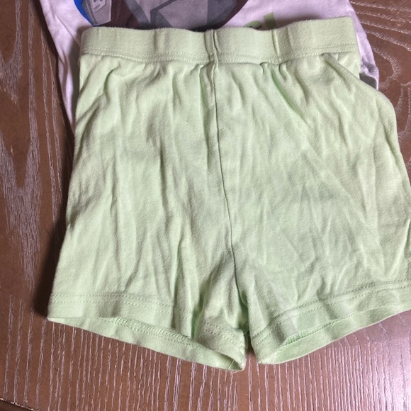 Boys Star Wars Mandalorian Baby Yoda Soft Tee & Shorts Pajama Set - Picture 6 of 8